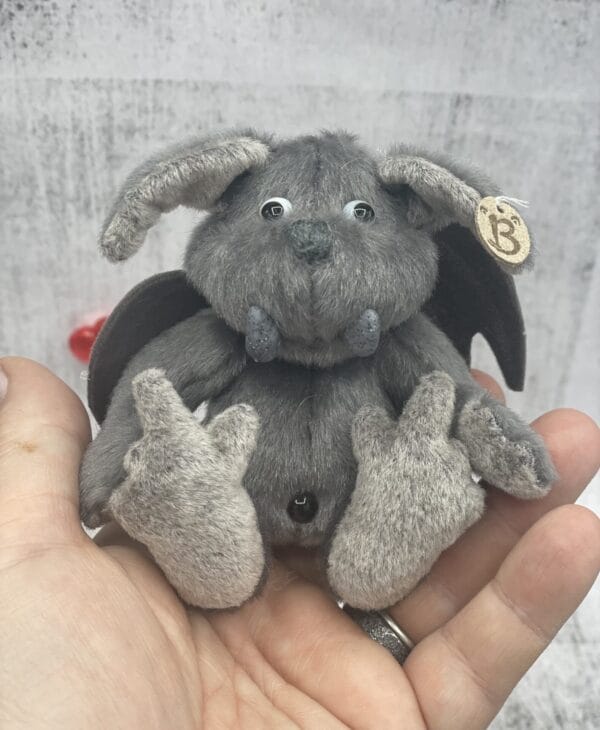 Bärino Gargoyle Nathan 12 cm Künstlerbär – Bild 9